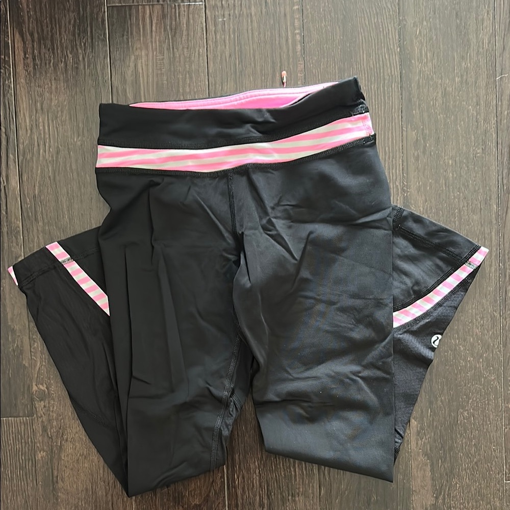 Lululemon black and pink leggings